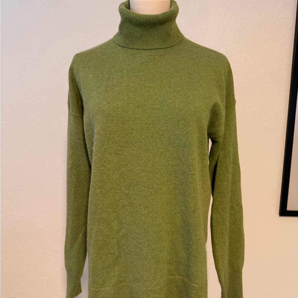 Nordstrom Cashmere Apple Green Turtleneck Sweater